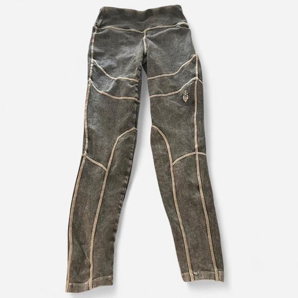 Free People movement New Flow Leggings Vintage Black Washed contrast stitch XS - Picture 5 of 8